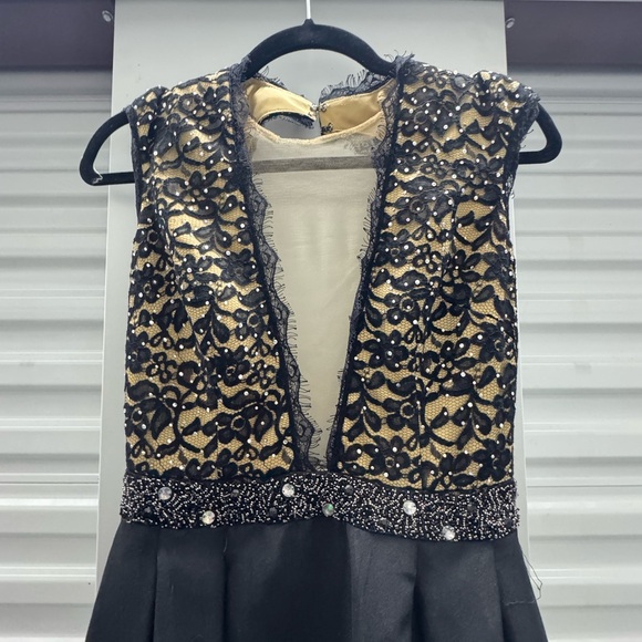 Rimini Couture Black & Gold Lace Open Back Evening Gown – Size 4 - Picture 5 of 12